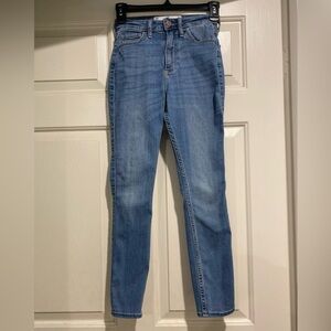 Hollister jeans curvy high rise crop super skinny size 00R 23x26
